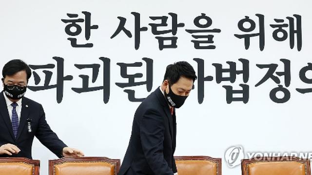 국힘 '노선 갈등' 속 지선 흥행 '빨간불'…내일 긴급 의총 주목(종합)
