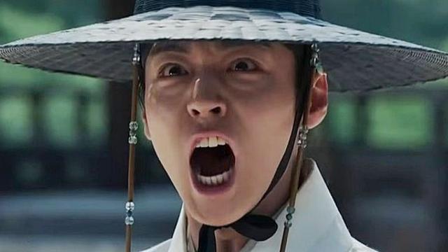 “우리 아버지가 쓴 건데...” 천만 찍은 왕과 사는 남자 '원작 논란' 터졌다