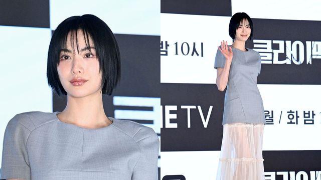 '전신 타투' 지운 나나, 시스루 치마로 들켰다…'단 1개' 남은 발목 타투 '눈길'