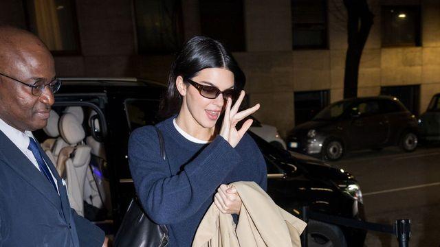 화이트 청바지 이렇게 입으면 패션 만렙입니다