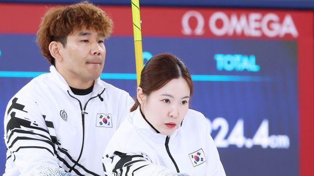 '1-5→3-7→7-7' 분전한 팀 이·백, 중국과 연장 접전 끝 은메달…16년 만의 쾌거 [패럴림픽]