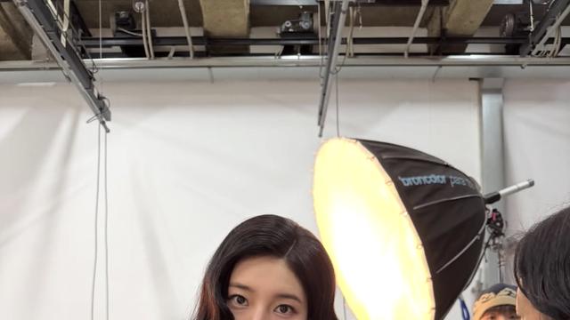 수지 여신 컬부터 장원영 로맨틱 웨이브까지, 셀럽들이 꽂힌 ‘빅 웨이브 헤어’