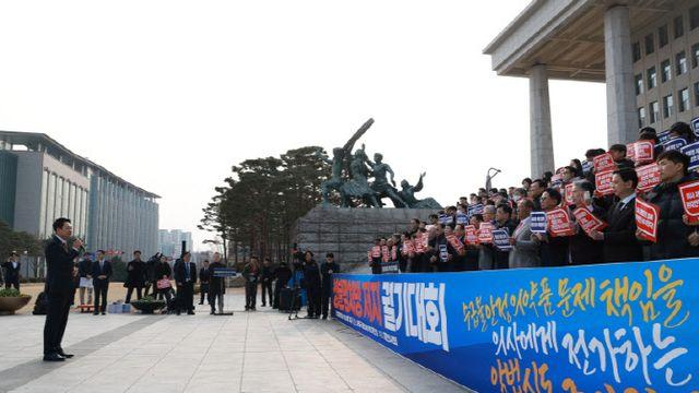 장동혁, 연일 尹정책 사과…