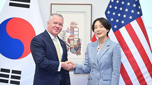 트럼프, 이란과 전쟁 중에도 관세는 