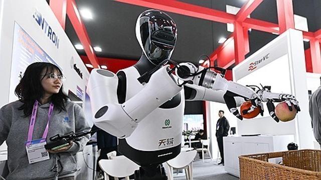 中, AI·내수 동력으로 '2020→2035년 1인당 GDP 2배' 승부수