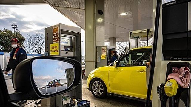 휘발유 가격 억제 위해…日정부, 19일 출하분부터 보조금 재개