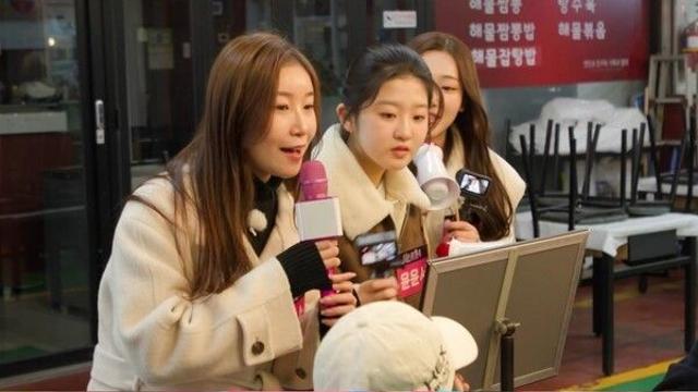 '미스트롯4 토크콘서트’ TOP10, 속초 전통시장 깜짝 버스킹