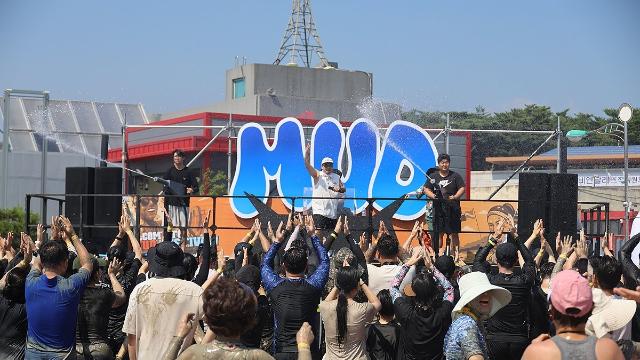 보령머드·안동탈춤·진주남강유등 글로벌축제로…외국인 두배로