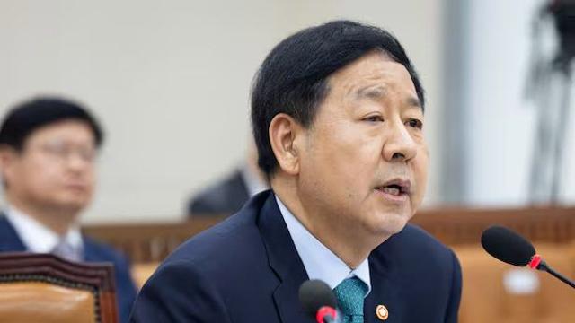 [이정훈 칼럼] `석유 최고가격제`, 3년 전 EU의 경험