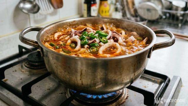 집에서 끓이는 오징어뭇국 레시피, 국물 맛 살리는 3가지 비결