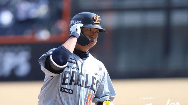 '100억 타자' 강백호, 삼성 무너뜨리고 한화 시범경기 첫승 견인…황준서 3이닝 1실점 호투 [대전:스코어]