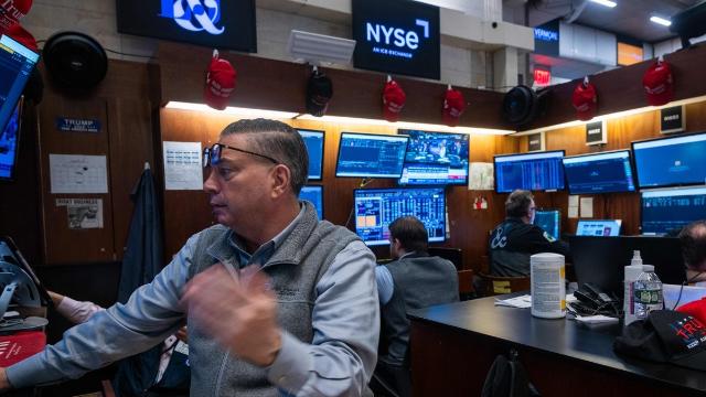 중동 포화 속 기대치 밑돈 경제지표…뉴욕증시 또 하락 마감(종합)