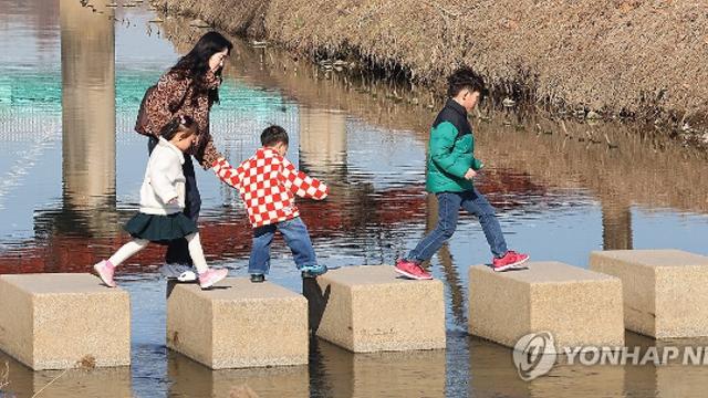 [날씨] 낮 최고 '10∼16도' 포근한 일요일…일교차 주의