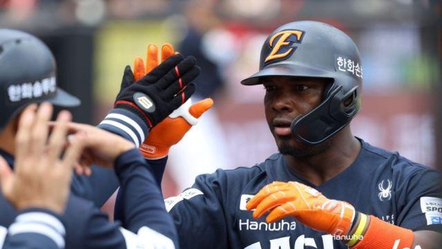 한화 100억 강백호 터지고, '이 선수'도 터졌다!…페라자, 3G 만에 첫 홈런 '쾅' [대전 현장]