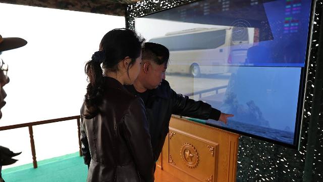 北방사포 타격훈련…김정은 