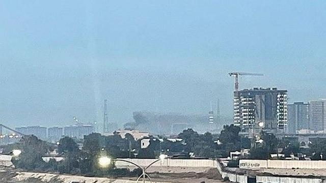 [속보] 이라크 주재 美 대사관 부지 미사일 피격