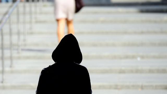 스토킹 살해 40대 입원 치료로 조사 난항…체포영장 신청(종합)