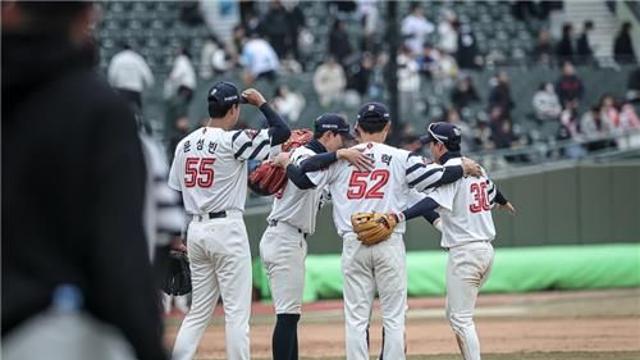 프로야구 롯데, LG에 역전승… 시범 경기 단독 선두 신바람