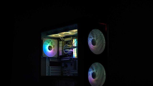 리안리 LANCOOL 217 INF 케이스 [써보니] 가깝지만 너무 멀고 또 아름다운 세계로