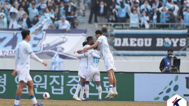 [K리그2 현장리뷰] 39살 에드가 극장골 터졌다...대구, 충남아산과 혈전 끝 3-2 승! 파죽의 3연승