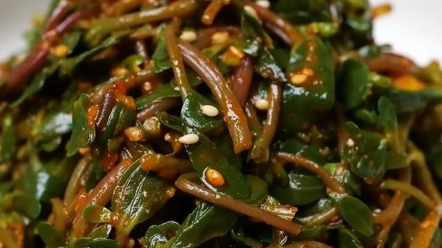 농부들의 '골칫거리'였는데, 건강에 좋다고 알려져 이젠 너도나도 찾는 '이 나물'