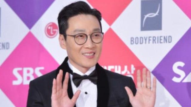 이휘재, '불후의 명곡'으로 전격 복귀… 취재진 피해 조용히 녹화장 입장
