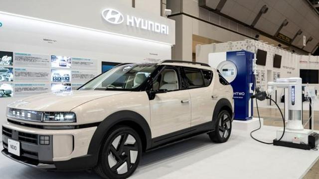 집에 전기 대주는 자동차…열도 홀린 '움직이는 발전소'의 정체