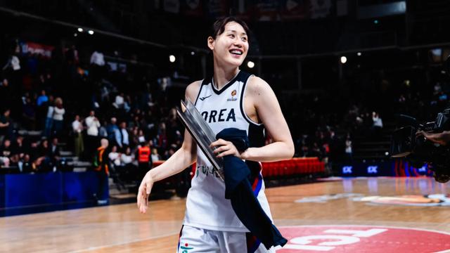FIBA도 놀란 스테픈 이슬의 소나기 3점슛 “‘정복자’ KANG, 전례 없는 수준”