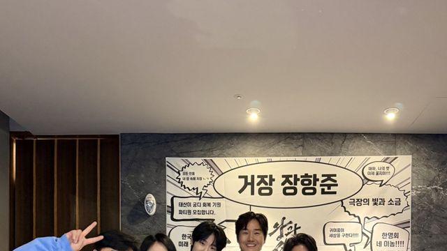 1370만 돌파 ‘왕사남’, 마지막 단체 사진…“마음 속에 영원히 저장 ㄴㄱ” [IS하이컷]