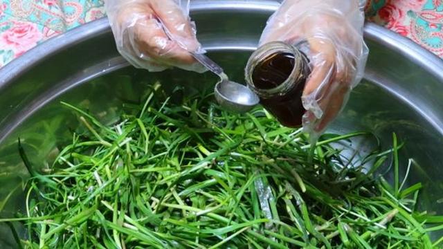 부추로 김치 만들 땐 꼭 '이것' 하세요...씹었을 때 '소리'가 그대로 납니다