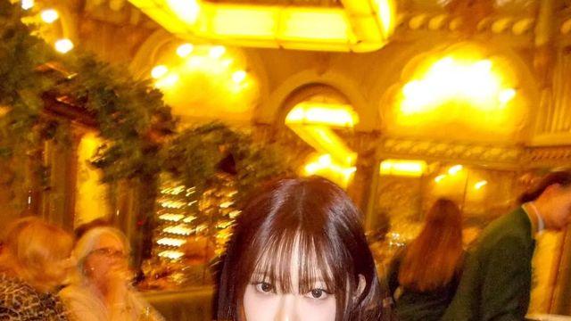 트렌치코트엔 강민경, 카리나, 은채, 금새록 헤어 스타일이 정석입니다