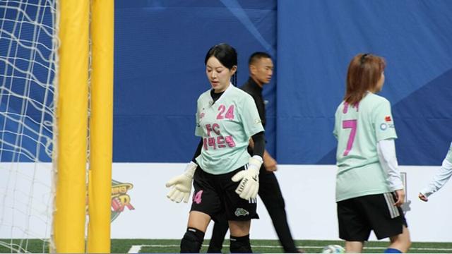 '골때녀'  발라드림, 7인 완전체 출격...원더우먼과 경기결과