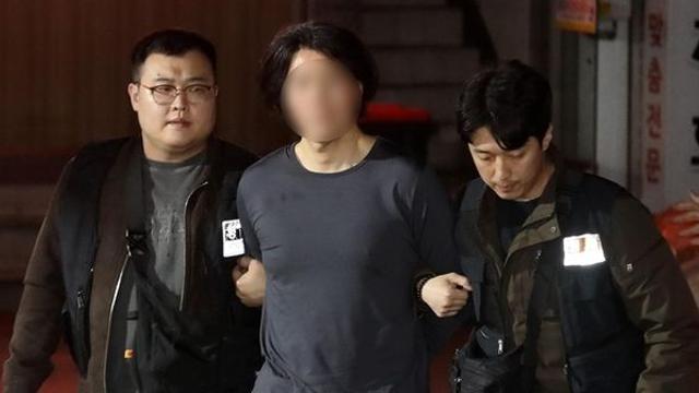 “기장 살해범은 군인 출신...조종 평가 탈락하자 남 탓, 코로나 백신도 거부”