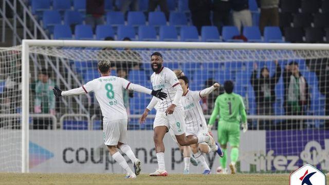 [K리그1 현장리뷰] 디오고 결승골 폭발! 드디어 대전이 웃었다….인천 원정서 3-1 승리→시즌 첫 승점 3점