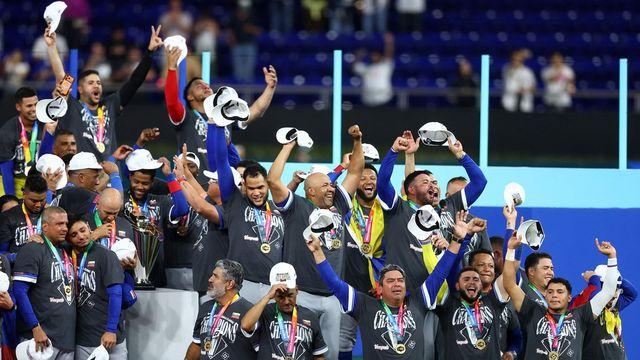 日, 베네수엘라 우승에 환호…