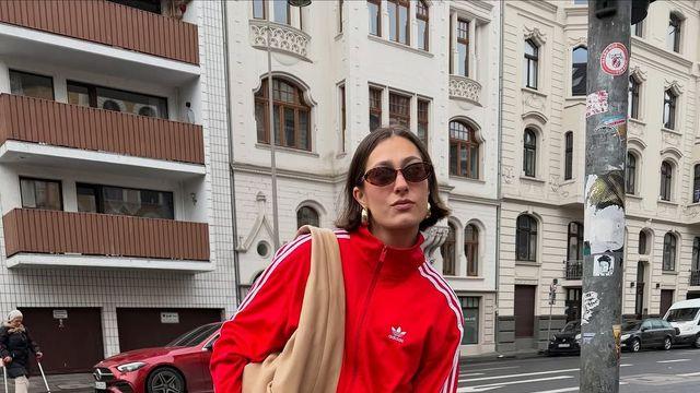 레드 하나로 끝내는 봄 코디, 실패 없는 컬러 공식