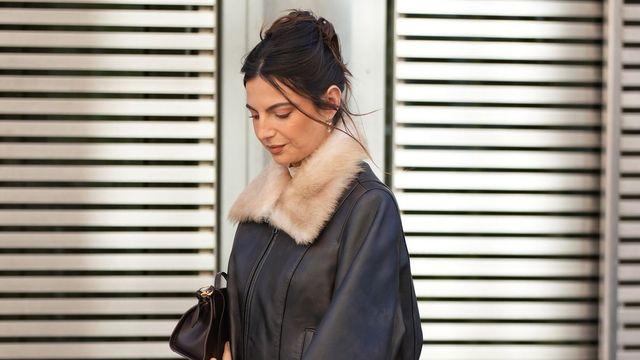 난 이 치마를 입어봤다구요! 이래도 정말 안 입어요?