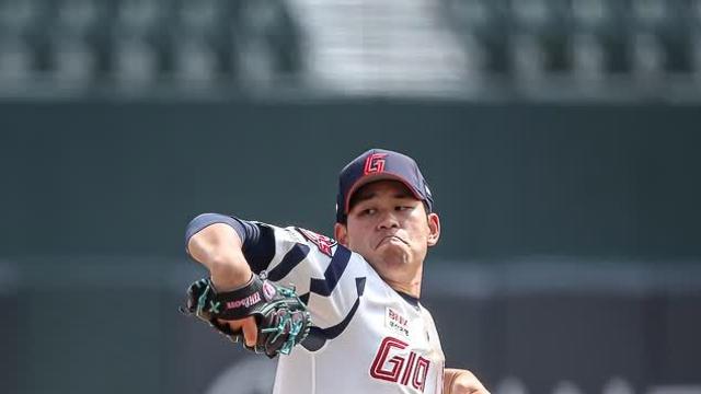 롯데 김진욱, 신무기 체인지업으로 '만년 유망주' 딱지 뗄까