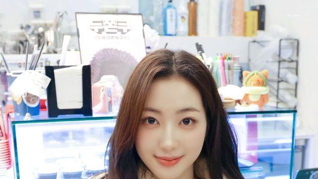 화이트 플리스 자켓과 하트 케이크, 하이키 리이나