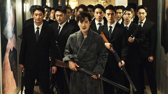 개봉 3년 만에 드디어…오늘 넷플릭스에 뜬 총제작비 100억 '한국 영화'