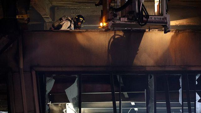 대전 안전공업 화재 현장에 구조견 투입…이틀째 실종자 수색