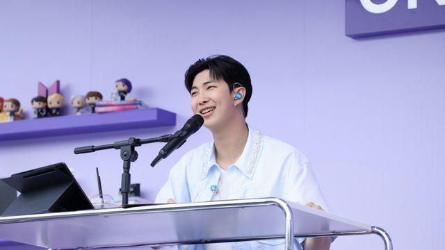 광화문 공연 하루 앞두고…방탄소년단 RM, 리허설 도중 발목 부상 “일부 퍼포먼스 제한”