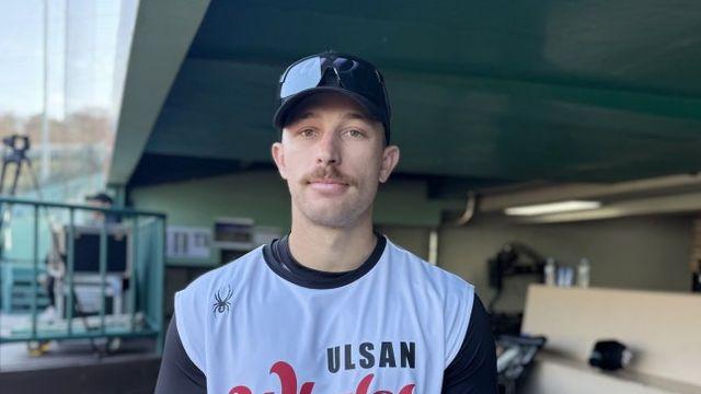 'WBC 2홈런' 호주 4번타자 고래군단 합류!…왜 한국행 택했나 