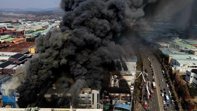 [속보] 156명 근무하던 대전 공장서 화재...53명 부상·14명 연락두절