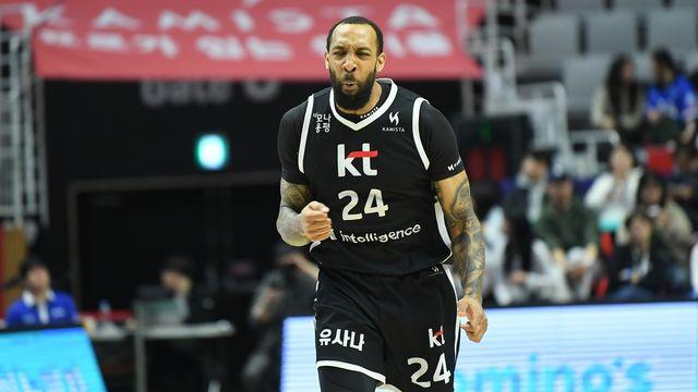 프로농구 kt, 2차 연장 혈투 끝에 3연패 탈출…'6강 포기 못 해'