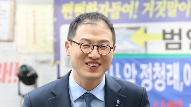 민주당, 울산시장 최종후보 김상욱…국힘 김두겸과 맞대결
