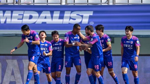 신생팀 돌풍! '라리가 출신' 보르하 2연속 골, 파주는 보닐라 골 더해 전남에 2-0 '파주 2연승, 전남 3연패' [케리뷰]