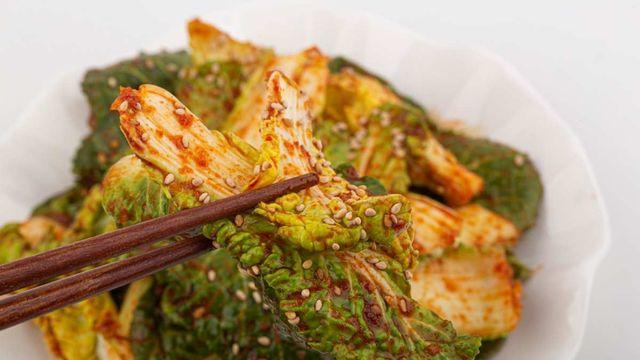 봄동, 고춧가루에 무치지 말고 '이렇게' 해보세요…아침 속풀이에 이만한 게 없네요