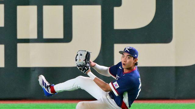 '韓 야구 구한' 이정후의 그 수비, 일본도 조명했다…