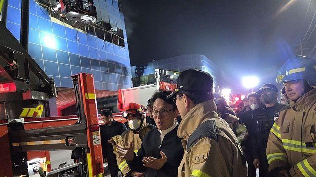 金총리, 대전 화재현장 또 찾아 